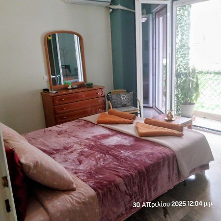Cozy & Bright Home 50M From Subway -Agios Antonios Atene Esterno foto