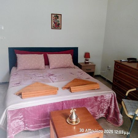 Cozy & Bright Home 50M From Subway -Agios Antonios Atene Esterno foto
